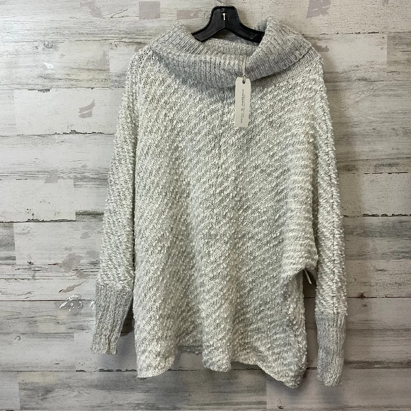 Sweater By MOON & MADISON In Grey, Size: S