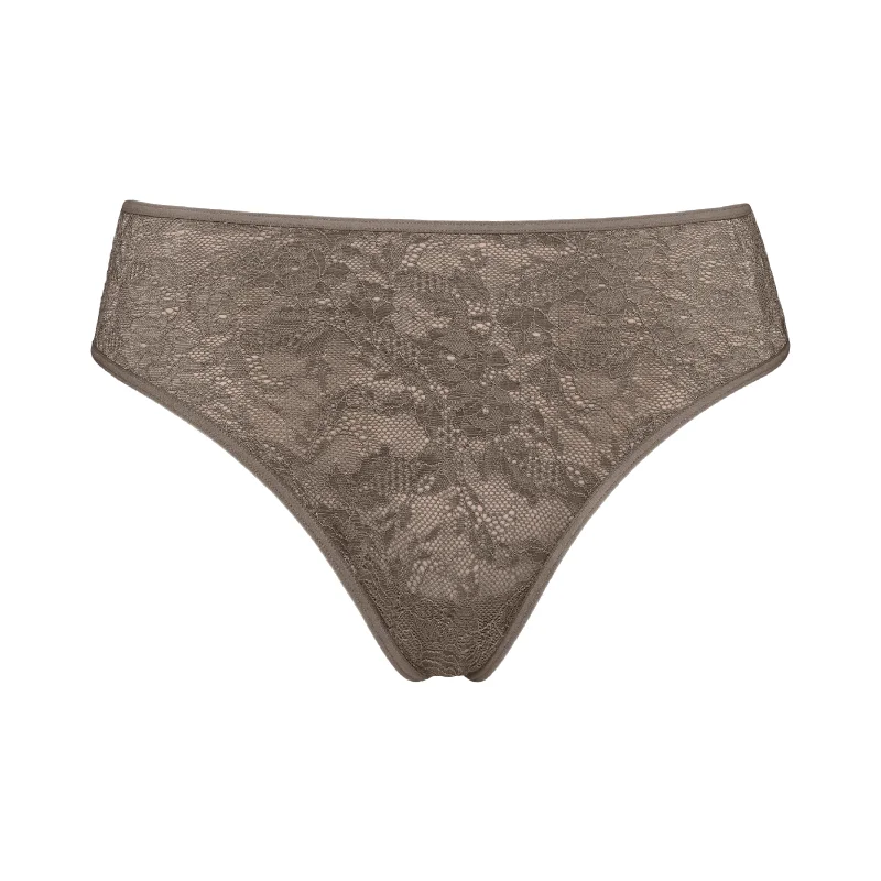 Dame de Paris Thong