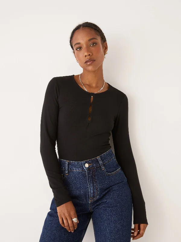 The Keyhole Top in Black